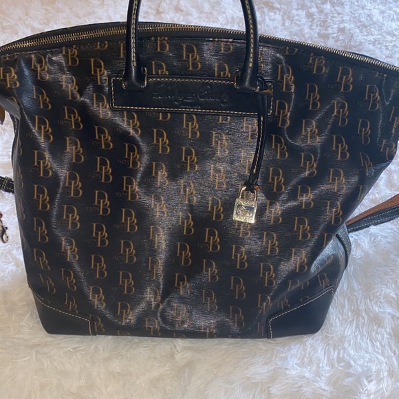 Dooney and Bourne tote bag. Used - Picture 3 of 4